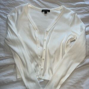 Pretty in White 🤍